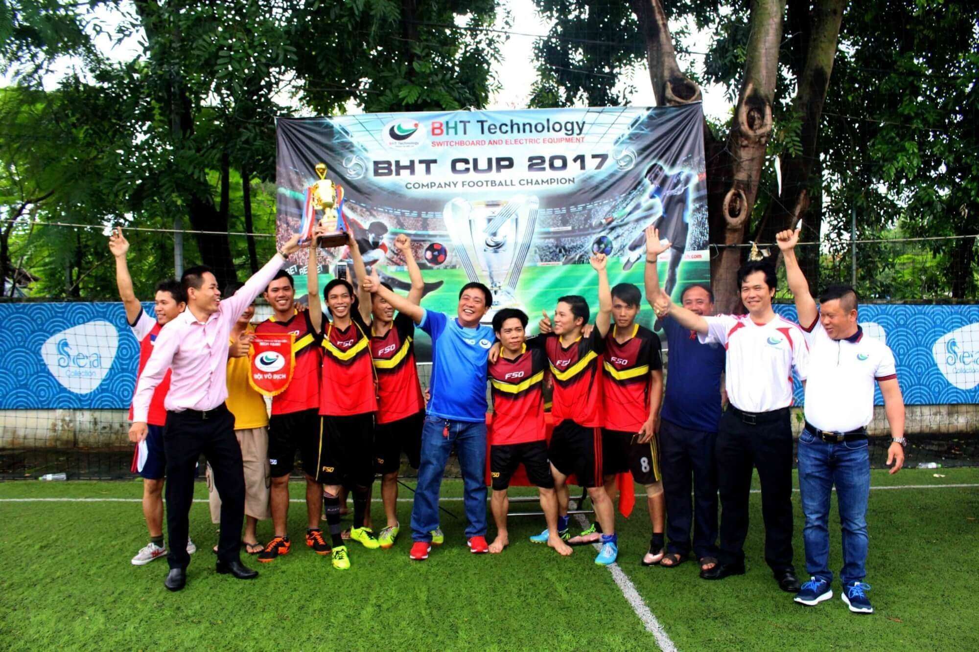 Đội Cơ khí 1 FC là nhà vô địch năm 2017