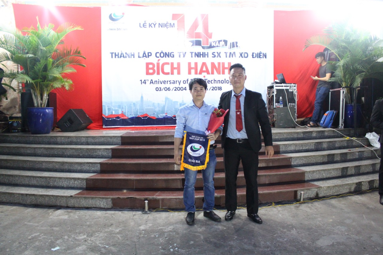 Vinh danh các đội đạt thành tích trong hoạt động thể thao BHT CUP 2018