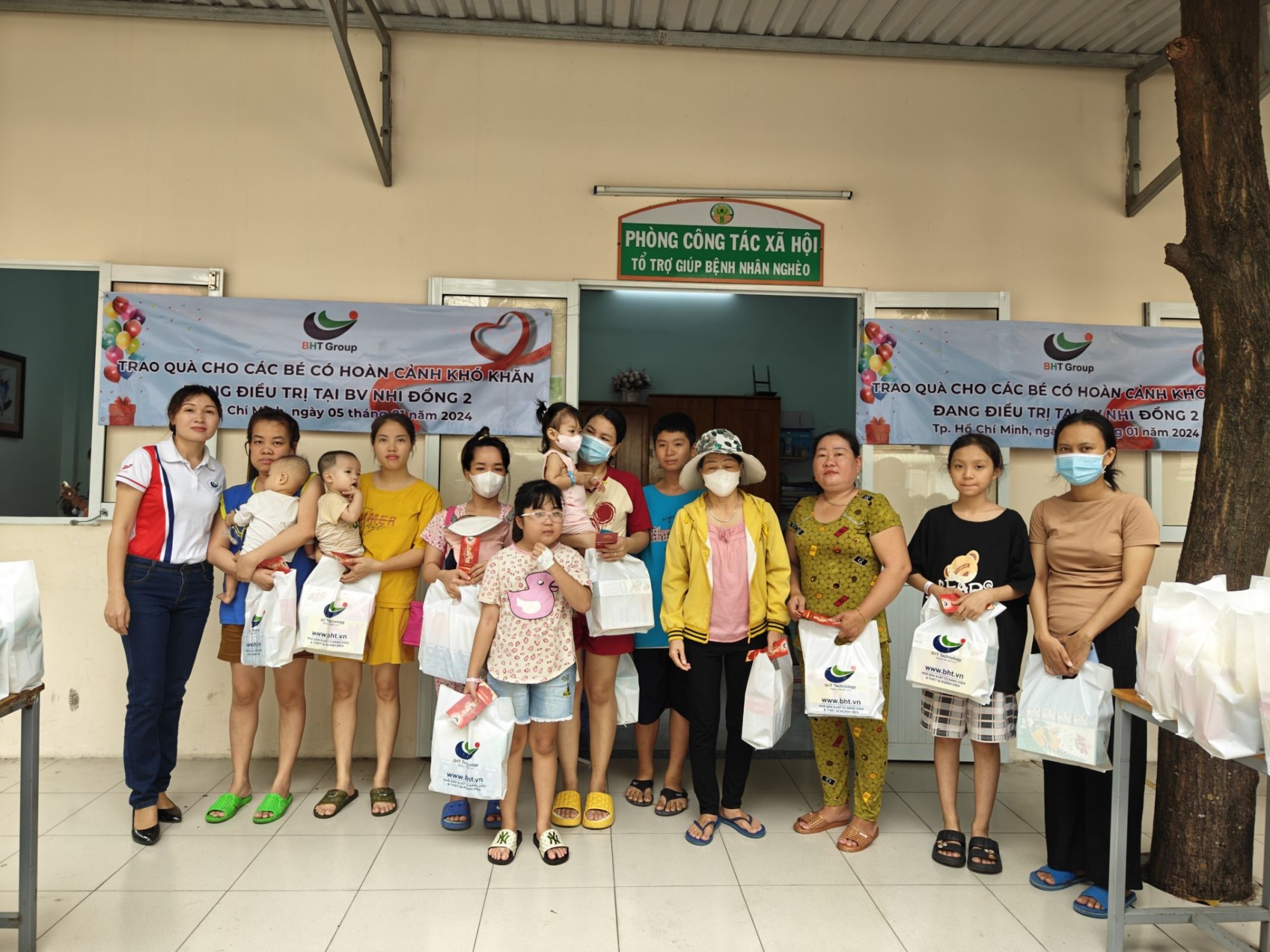 BHT Group presented 150 gifts to disadvantaged children at Children's Hospital II