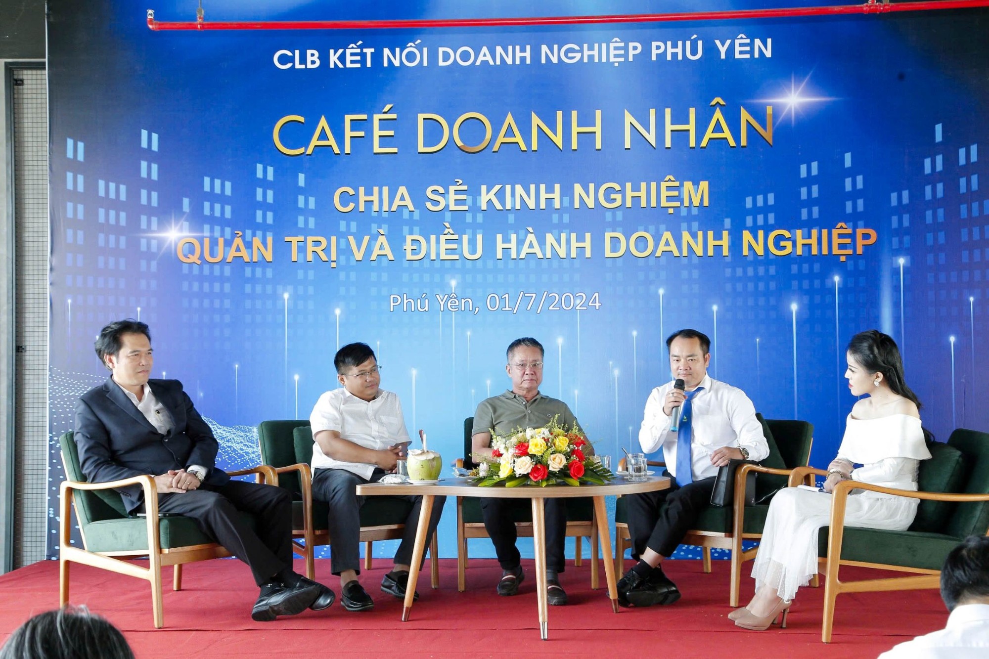 Meeting Phu Yen Businessmen: Sharing Experiences in Business Management and Operation